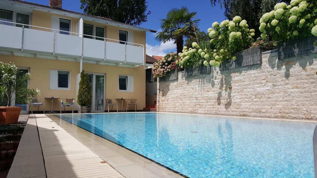 Hotel Alpenblick Garni Uberlingen Dış mekan fotoğraf